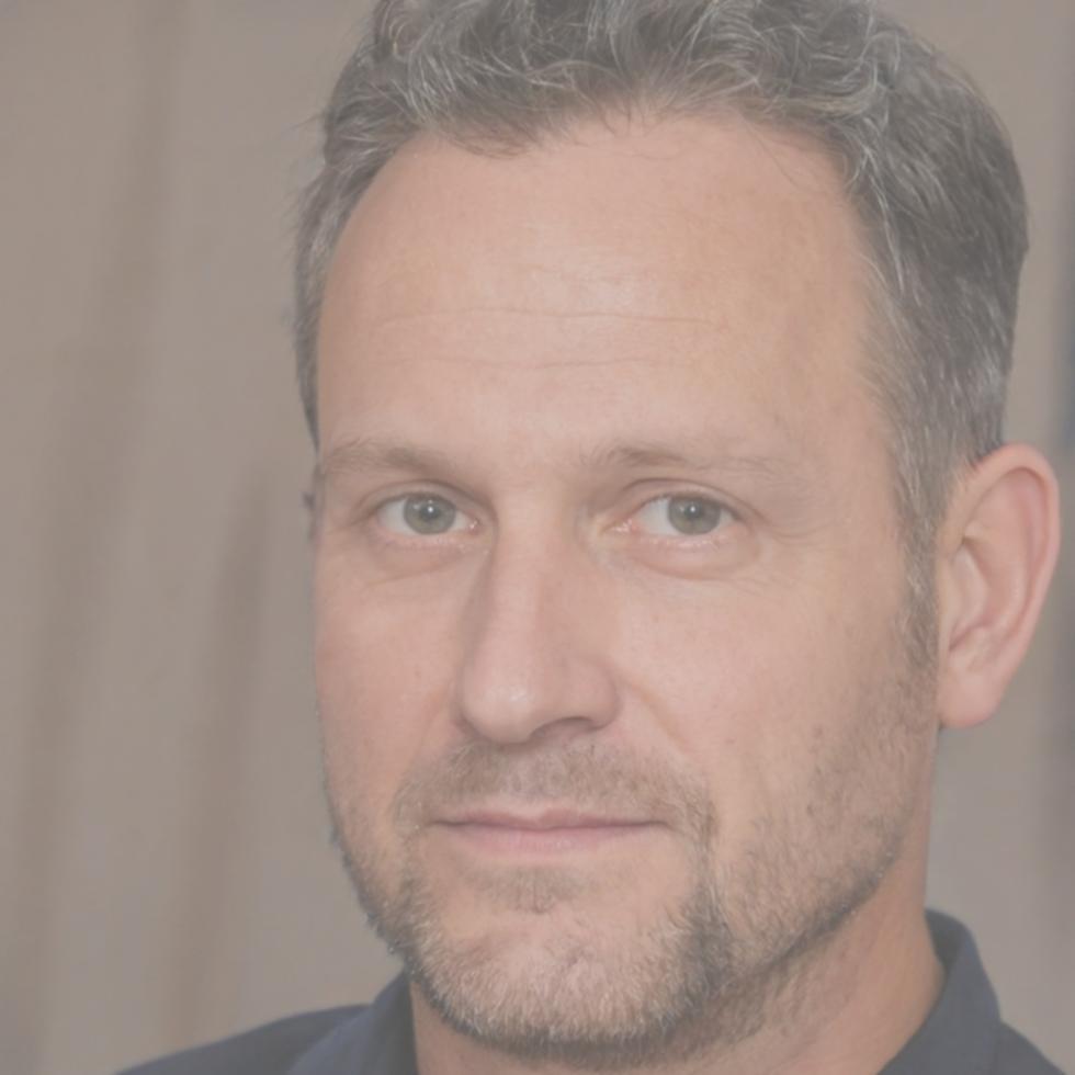 Преподаватель курса Гиорги Меладзе